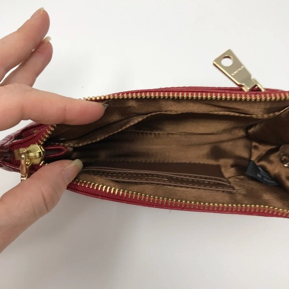 DKNY Red Croc Leather Wallet Wristlet – Gold Hardware - Picture 5 of 9